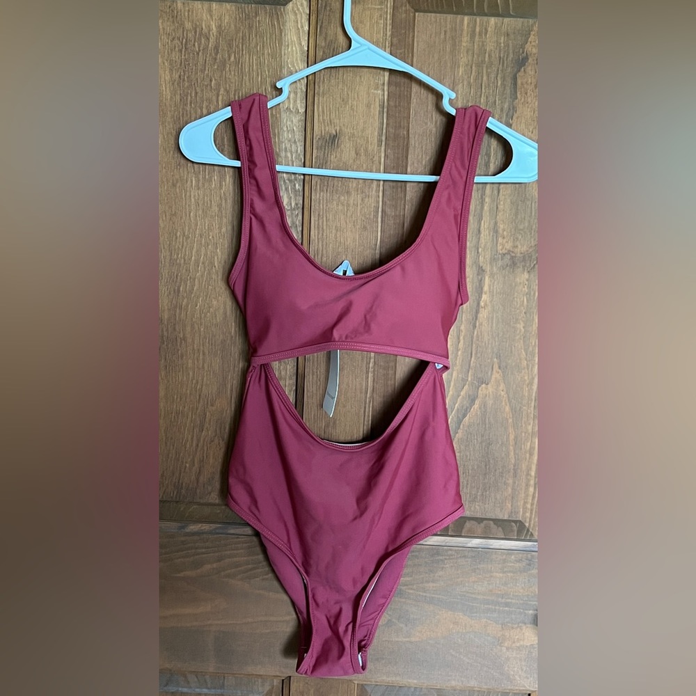 Ekousaer women’s cut out swim suit